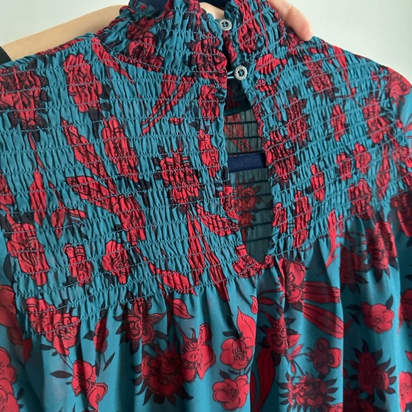 Abercrombie & Fitch Blouse size S - Picture 2 of 2